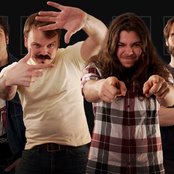 Megosh - List pictures