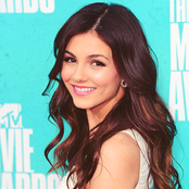 Victoria Justice - List pictures