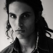 Samuel Larsen - List pictures