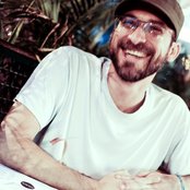 Lucas Santtana - List pictures