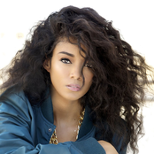 Mila J - List pictures