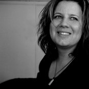 Kari Newhouse - List pictures