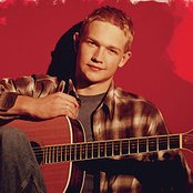 Blaine Larsen - List pictures