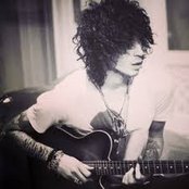 Julian Perretta - List pictures