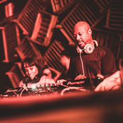 Robert Hood - List pictures