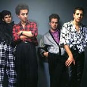 Golpes Bajos - List pictures