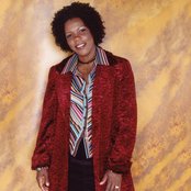 Lynda Randle - List pictures