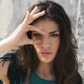Ivi Adamou - List pictures