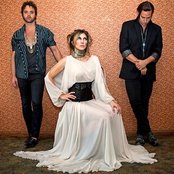 Nico Vega - List pictures