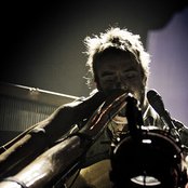 Xavier Rudd - List pictures