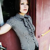 Amy Courts - List pictures