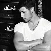 Nick Jonas - List pictures