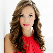 Laura Osnes - List pictures