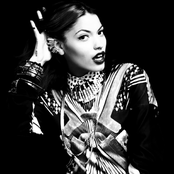 Maxine Ashley - List pictures