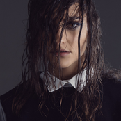 Nicole Sabouné - List pictures