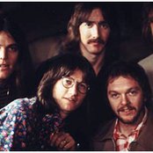 Poco - List pictures