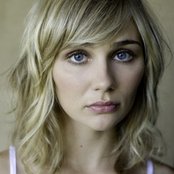 Clare Bowen - List pictures
