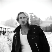 Avery Watts - List pictures