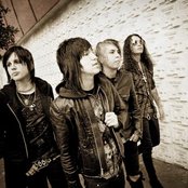 Escape The Fate - List pictures