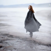 Holly Brook - List pictures