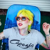 Kavinsky & Lovefoxxx - List pictures