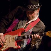 Ronnie Earl & The Broadcasters - List pictures