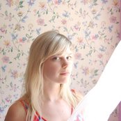 Basia Bulat - List pictures