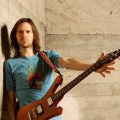 Paul Gilbert - List pictures