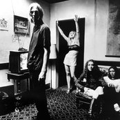 Hole - List pictures