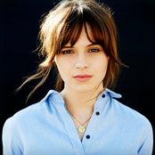 Gabrielle Aplin - List pictures