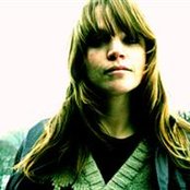 Ingrid Olava - List pictures