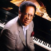 Cedar Walton - List pictures