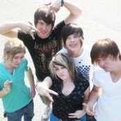 Everly - List pictures