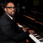 Pj Morton - List pictures
