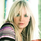 Stephanie Mcintosh - List pictures