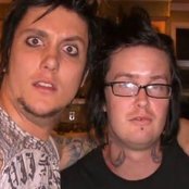 Pinkly Smooth - List pictures