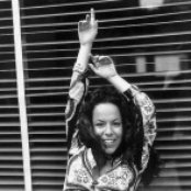 Bebel Gilberto - List pictures