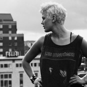 Betty Who - List pictures