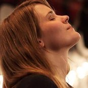 Jenny Owen Youngs - List pictures