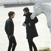 Pnau - List pictures