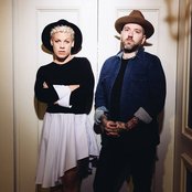 You+me - List pictures