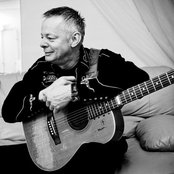 Tommy Emmanuel - List pictures
