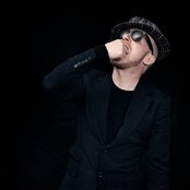 Flo Mega - List pictures