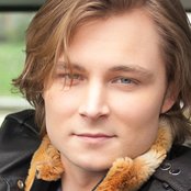 Frankie Ballard - List pictures