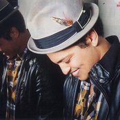 Bruno Mars - List pictures