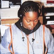 Bahamadia - List pictures