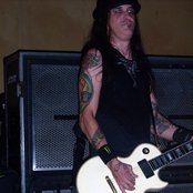 Saliva - List pictures