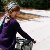 Joy Williams - List pictures