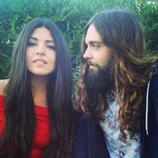 Flora Cash - List pictures