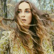 Zella Day - List pictures